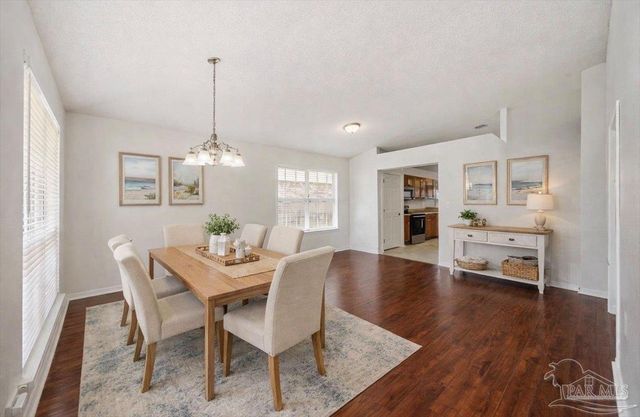 6525 Tampa Dr, Pensacola, FL 32526