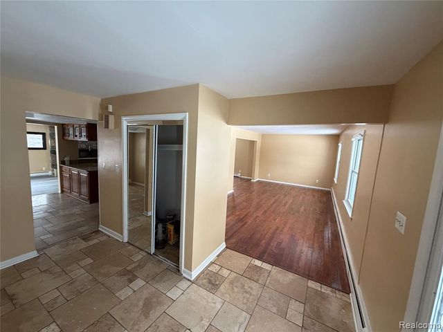 45669 Harmony Lane, Belleville, MI 48111