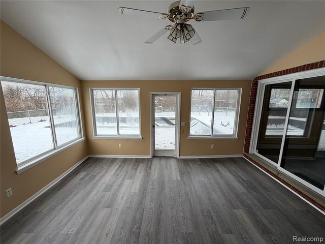 45669 Harmony Lane, Belleville, MI 48111