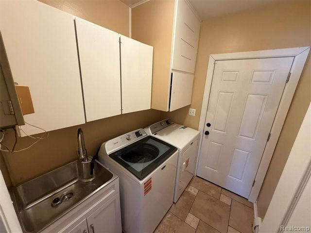 45669 Harmony Lane, Belleville, MI 48111