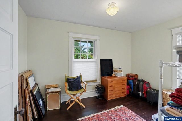 1496 Court St NE, Salem, OR 97301