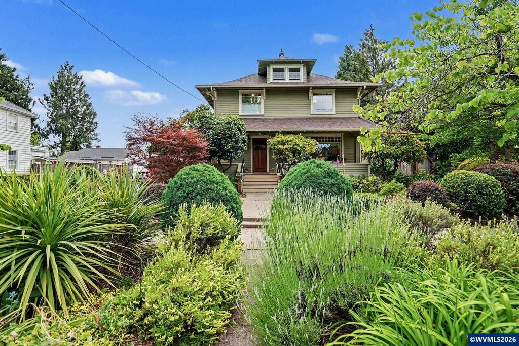1496 Court St NE, Salem, OR 97301