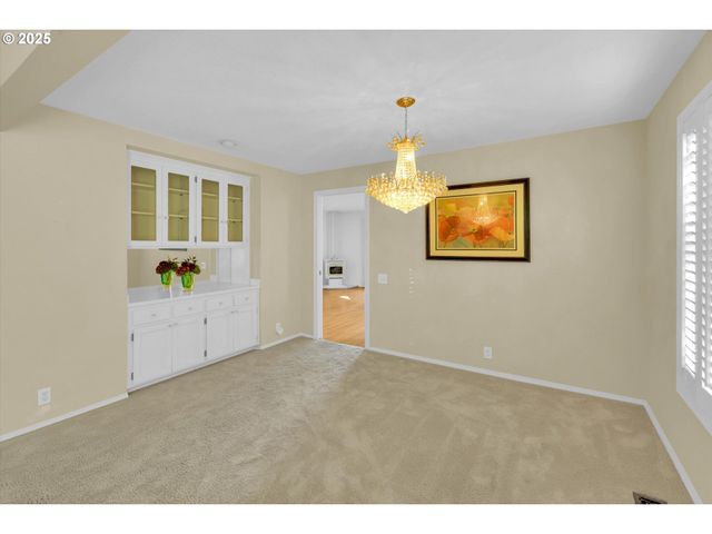 2406 Ne 151ST Ave, Portland, OR 97230