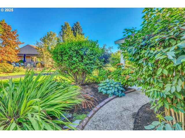 2406 Ne 151ST Ave, Portland, OR 97230
