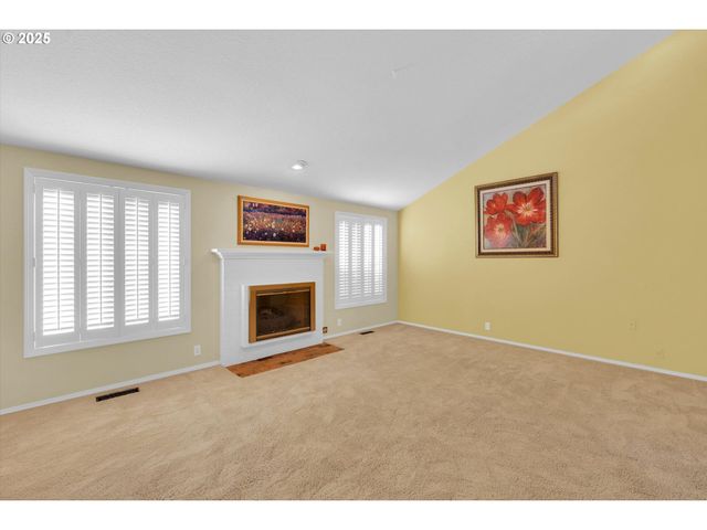 2406 Ne 151ST Ave, Portland, OR 97230