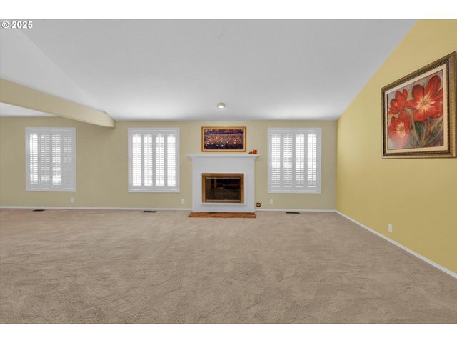 2406 Ne 151ST Ave, Portland, OR 97230