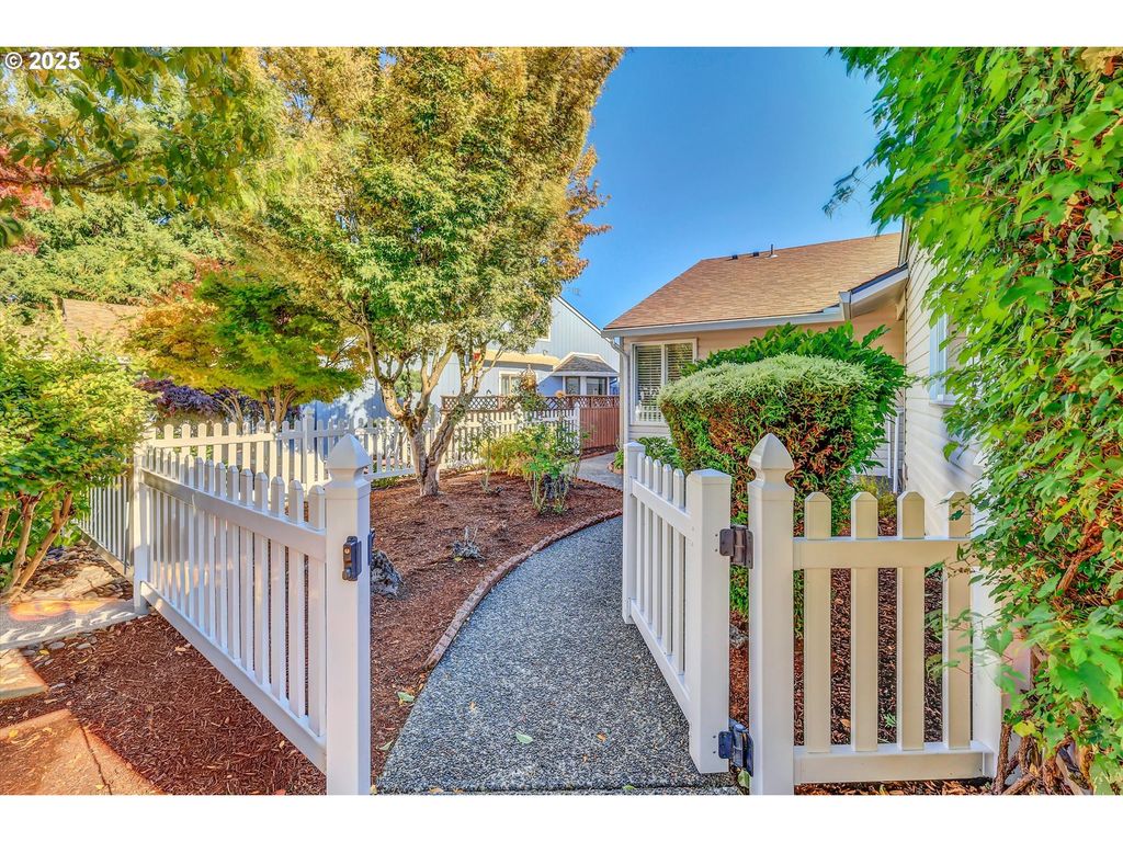 2406 Ne 151ST Ave, Portland, OR 97230