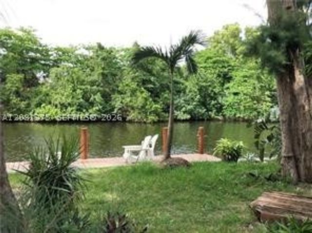 3251 SW 44th St 205, Dania Beach, FL 33312