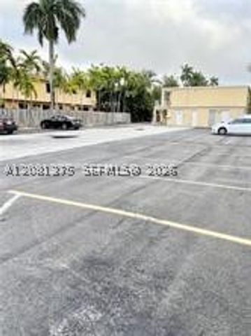 3251 SW 44th St 205, Dania Beach, FL 33312