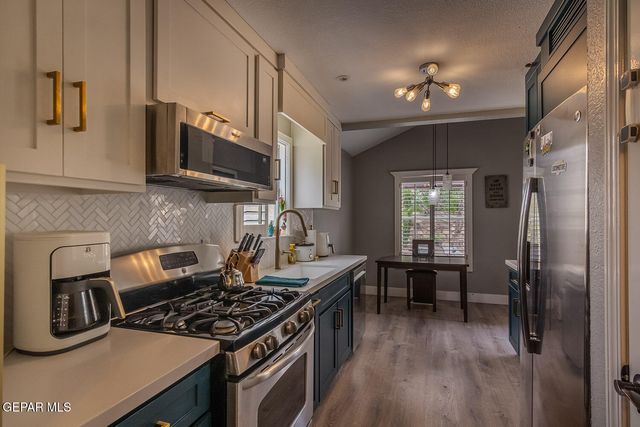 5476 FIRE RIDGE Circle, El Paso, TX 79932
