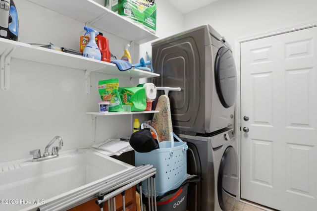 1707 Stones Edge Loop, Wilmington, NC 28405