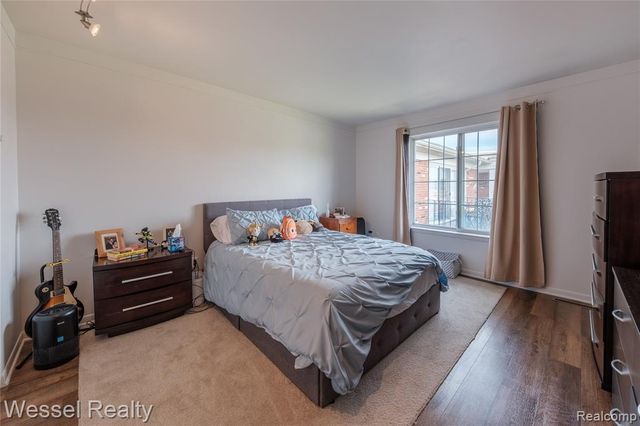 508 Fox Hills Drive A7, Bloomfield Hills, MI 48304