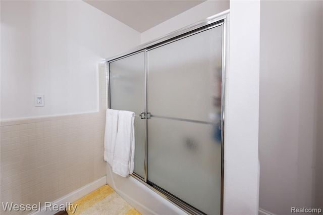 508 Fox Hills Drive A7, Bloomfield Hills, MI 48304