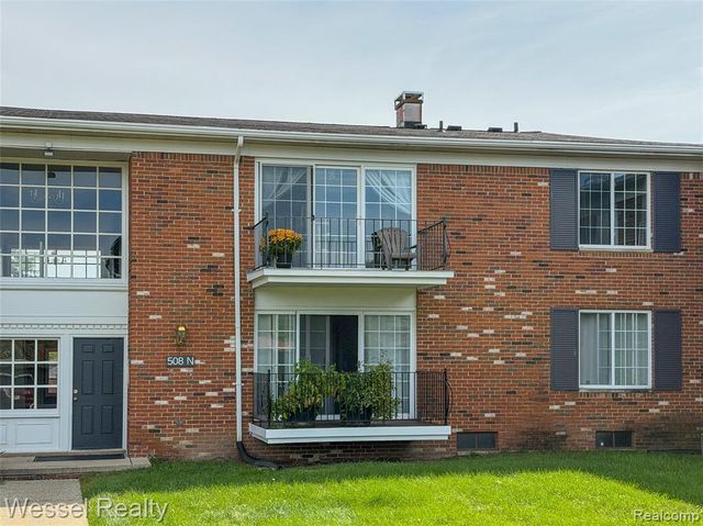 508 Fox Hills Drive A7, Bloomfield Hills, MI 48304