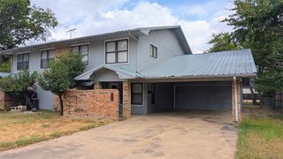320 N Charles Street, Lewisville, TX 75057