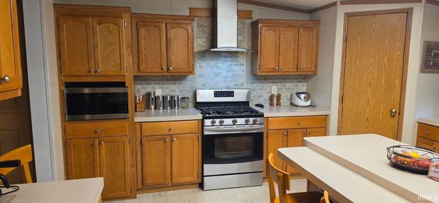 27305 Nelson Avenue, Elkhart, IN 46517