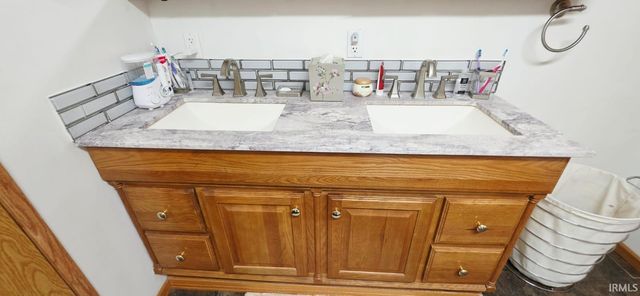 27305 Nelson Avenue, Elkhart, IN 46517