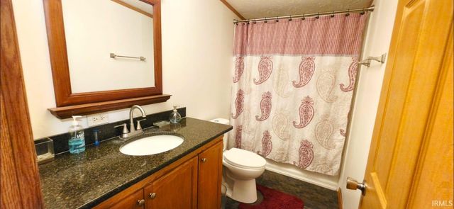 27305 Nelson Avenue, Elkhart, IN 46517