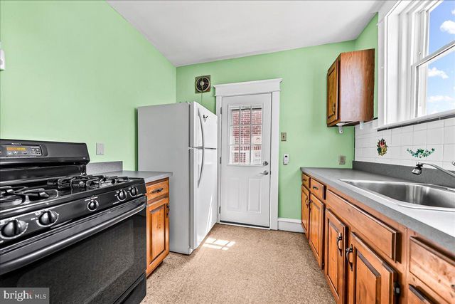 130 HIGH ST, Sharon Hill, PA 19079