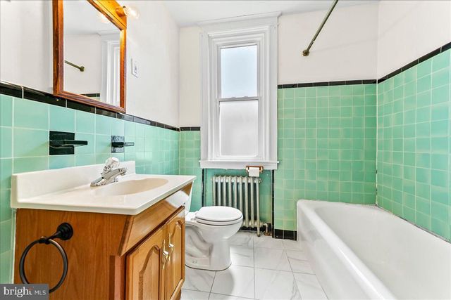 130 HIGH ST, Sharon Hill, PA 19079