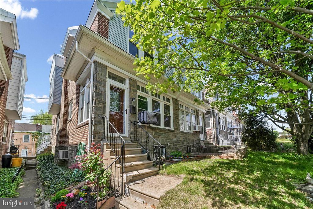 130 HIGH ST, Sharon Hill, PA 19079