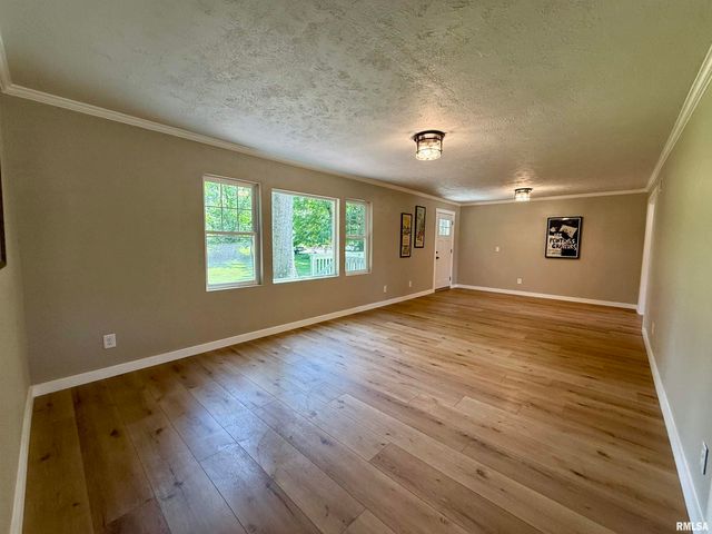 507 W GRAND Road, Carterville, IL 62918