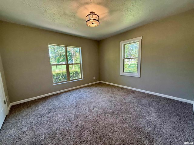 507 W GRAND Road, Carterville, IL 62918