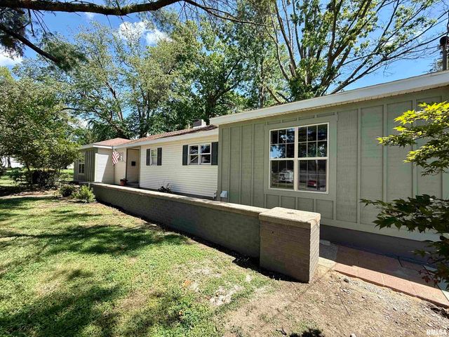 507 W GRAND Road, Carterville, IL 62918