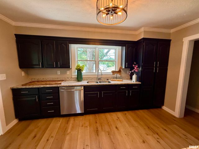 507 W GRAND Road, Carterville, IL 62918