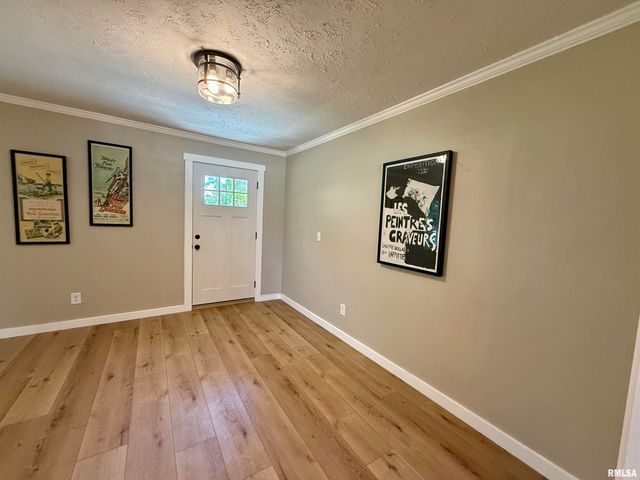 507 W GRAND Road, Carterville, IL 62918