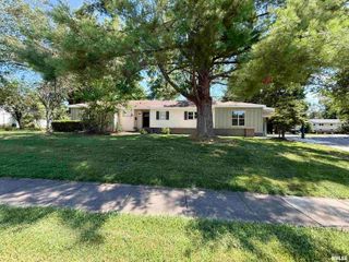 507 W GRAND Road, Carterville, IL 62918