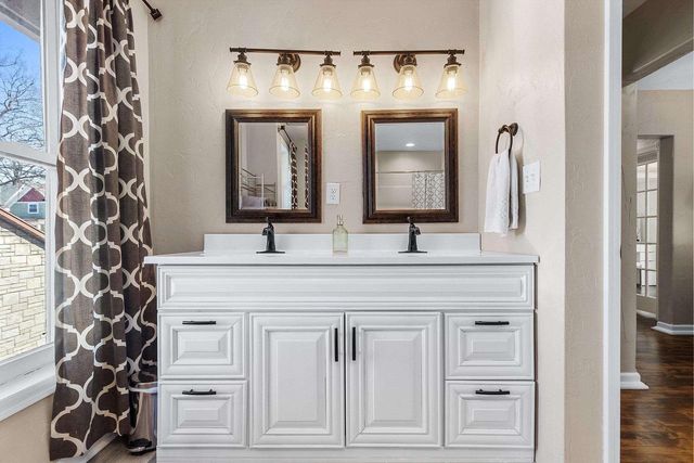 205 W 5TH STREET, Kaukauna, WI 54130