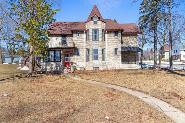 205 W 5TH STREET, Kaukauna, WI 54130