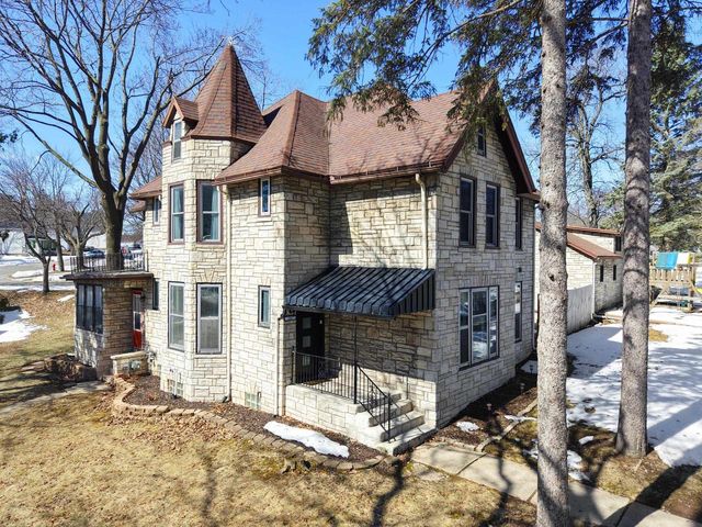 205 W 5TH STREET, Kaukauna, WI 54130