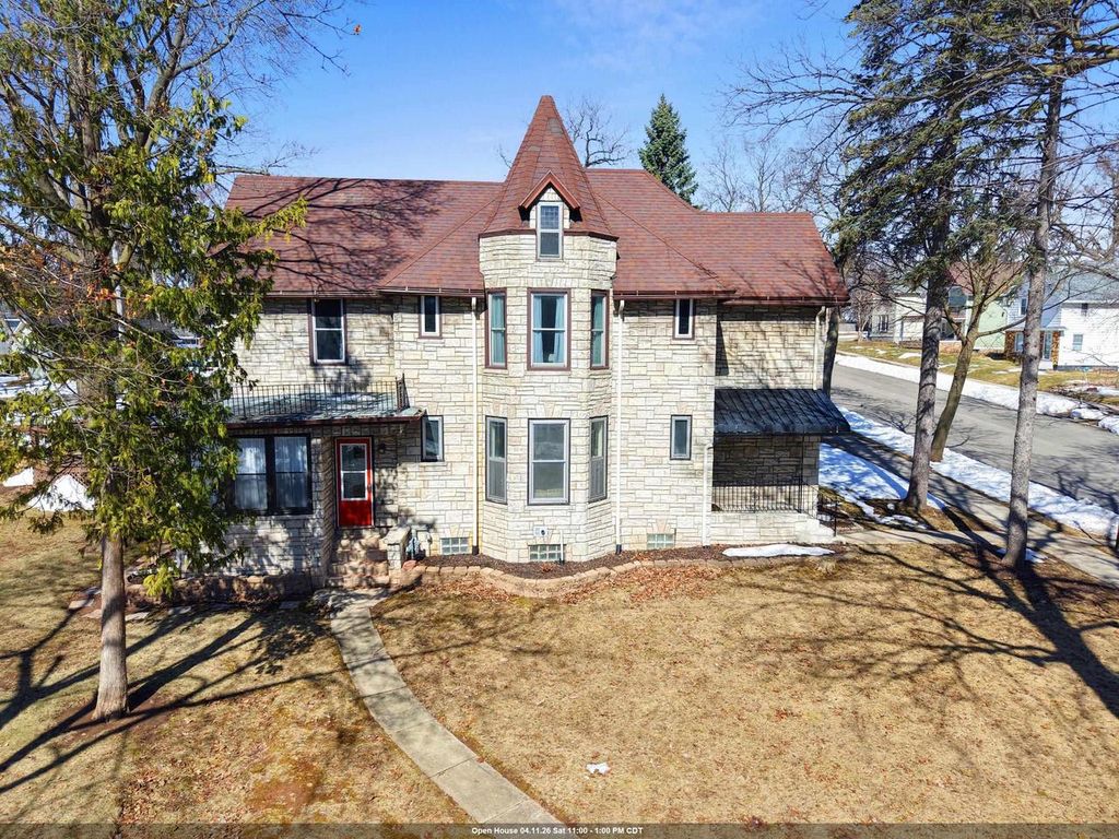 205 W 5TH STREET, Kaukauna, WI 54130