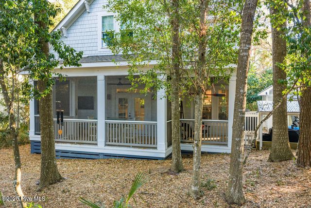 7 Red Bay Court, Southport, NC 28461