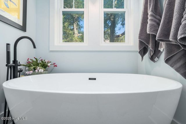 7 Red Bay Court, Southport, NC 28461