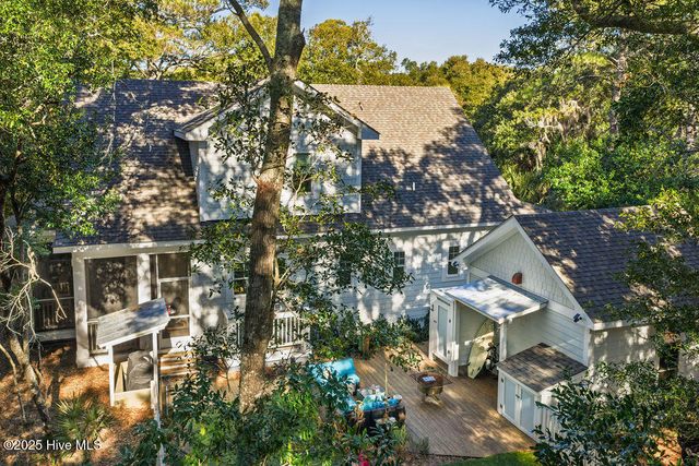 7 Red Bay Court, Southport, NC 28461