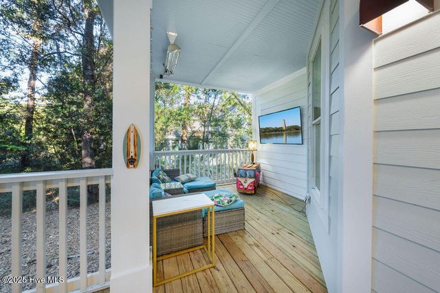 7 Red Bay Court, Southport, NC 28461