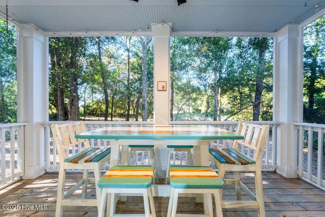 7 Red Bay Court, Southport, NC 28461