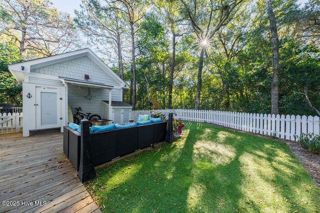 7 Red Bay Court, Southport, NC 28461