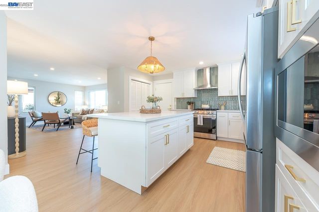 4339 Queensboro Way, Union City, CA 94587