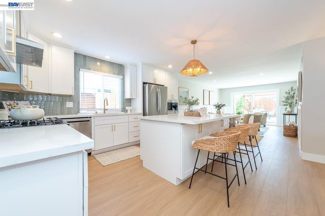 4339 Queensboro Way, Union City, CA 94587