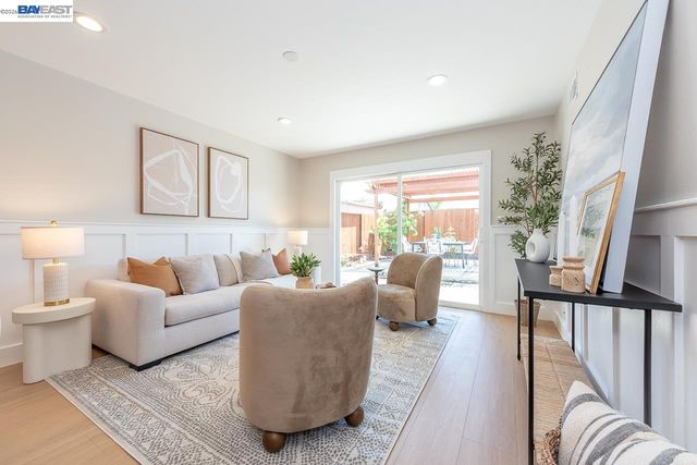 4339 Queensboro Way, Union City, CA 94587