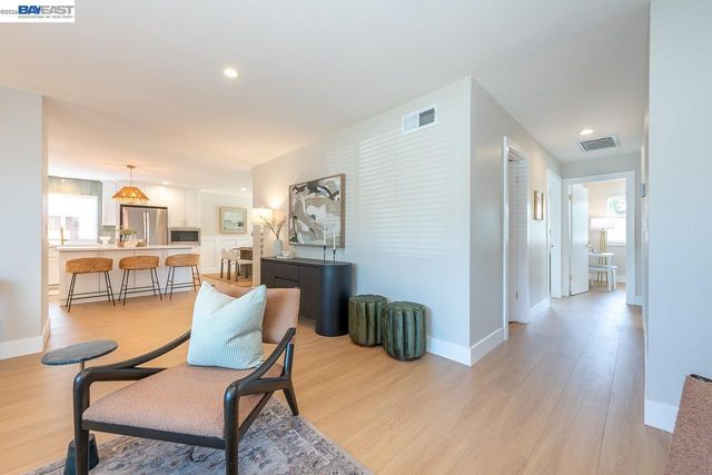 4339 Queensboro Way, Union City, CA 94587