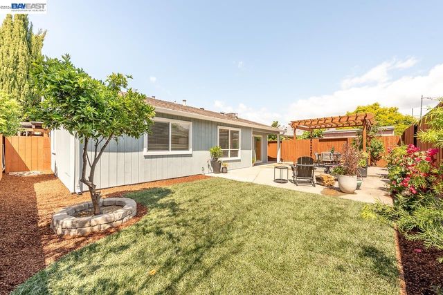 4339 Queensboro Way, Union City, CA 94587