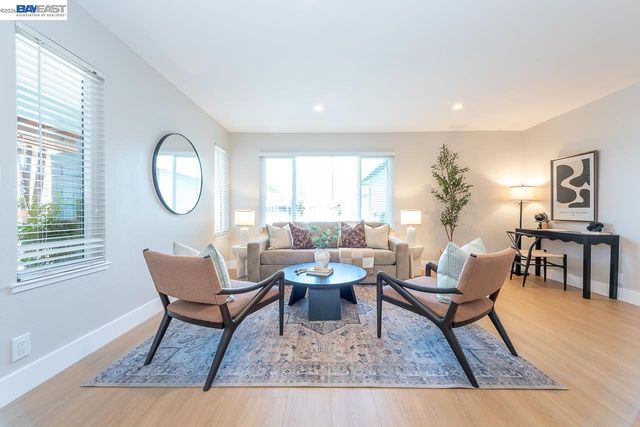 4339 Queensboro Way, Union City, CA 94587