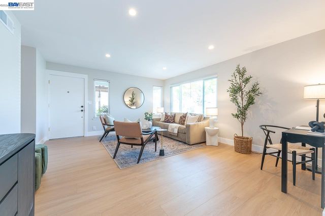 4339 Queensboro Way, Union City, CA 94587