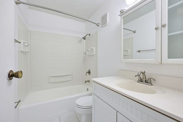 65 Milliken Ave 3, Franklin, MA 02038