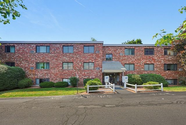 65 Milliken Ave 3, Franklin, MA 02038